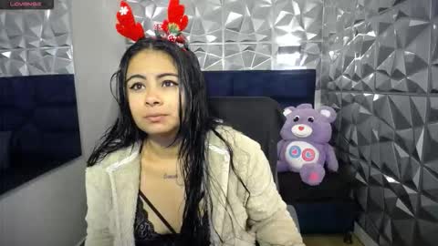 Agatha online show from 12-15-25, 12:09