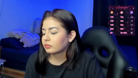 Snapshot of agatha_riccie chatting on 01-17-25, 08:24 Cat online show from 01-17-25, 08:24