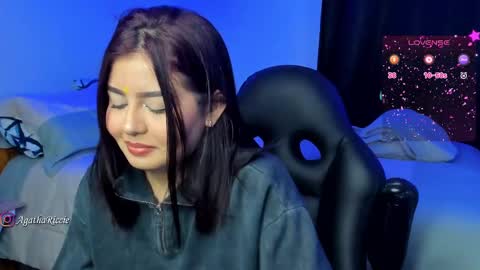 Snapshot of agatha_riccie chatting on 03-01-25, 06:46 Cat online show from 03-01-25, 06:46