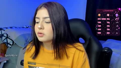 Snapshot of agatha_riccie chatting on 03-06-25, 07:25 Cat online show from 03-06-25, 07:25