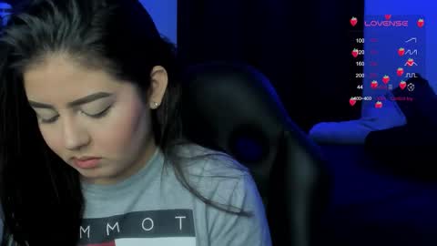 Snapshot of agatha_riccie chatting on 10-09-25, 02:42 Cat online show from 10-09-25, 02:42