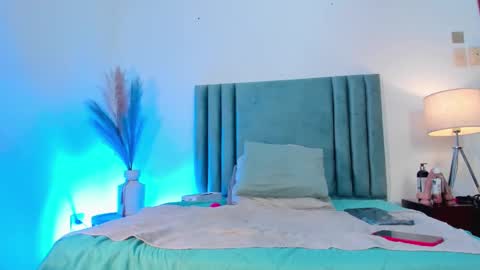 Agathaa white online show from 02-24-25, 02:48