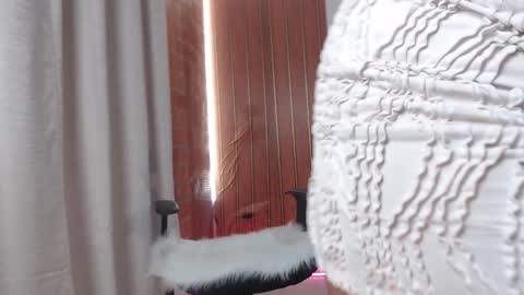 Agathaa white online show from 11-26-25, 11:22