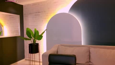 Agatha online show from 11-03-25, 08:21