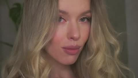 Snapshot of agent_blonde chatting on 11-12-25, 07:46 May online show from 11-12-25, 07:46