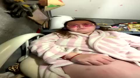Snapshot of aggraratingpay5659 chatting on 07-12-26, 06:26 aggraratingpay5659 online show from 07-12-26, 06:26