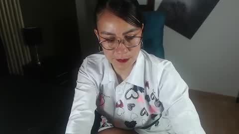 Snapshot of aghata_moon chatting on 02-06-25, 01:54 Aghata Moon online show from 02-06-25, 01:54