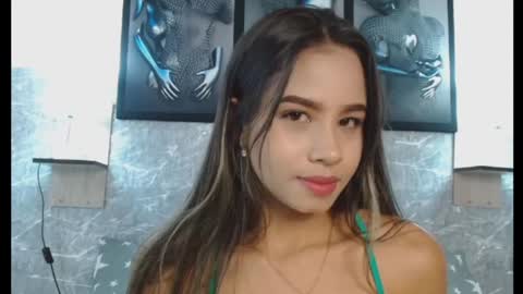 aghata walkerl online show from 01-20-25, 08:29