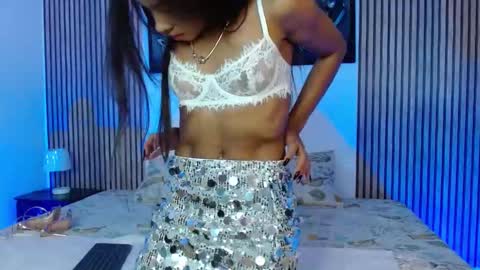 aghata walkerl online show from 11-10-25, 02:10