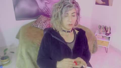 Snapshot of agnes_blackmore chatting on 12-07-24, 10:45 Lily online show from 12-07-24, 10:45