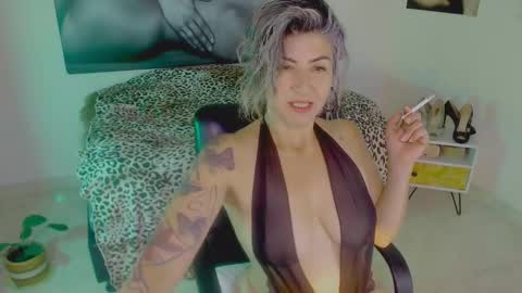 Snapshot of agnes_blackmore chatting on 01-13-25, 02:07 Lily online show from 01-13-25, 02:07