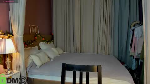 agnes wells online show from 11-02-25, 09:22