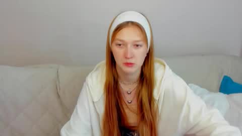 AgnesArden online show from 11-17-25, 01:06