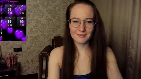 Agnes online show from 11-25-25, 01:55