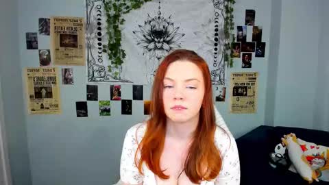 Snapshot of agnia_white chatting on 11-21-25, 11:09 Agnia White online show from 11-21-25, 11:09