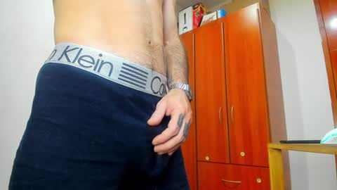 Agustin online show from 01-22-25, 05:28