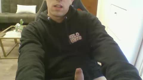 Agusboy97 online show from 05-04-26, 04:14