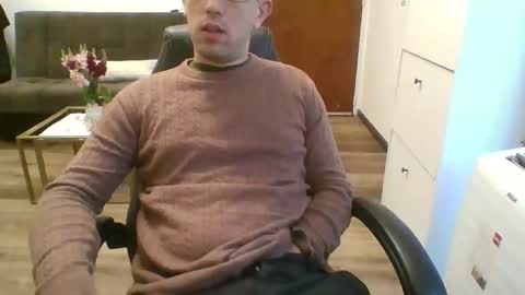 Agusboy97 online show from 05-06-26, 12:32