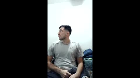 agustinnrod online show from 06-05-26, 04:02
