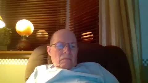 Snapshot of aguynrkfrd chatting on 01-22-25, 10:29 aguynrkfrd online show from 01-22-25, 10:29