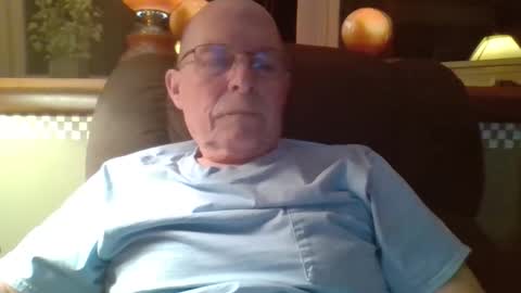 aguynrkfrd online show from 04-01-26, 09:32