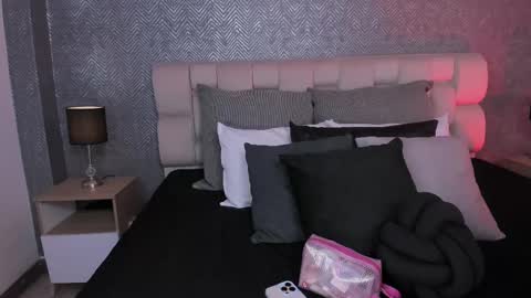 Ahmara  online show from 11-20-25, 11:32