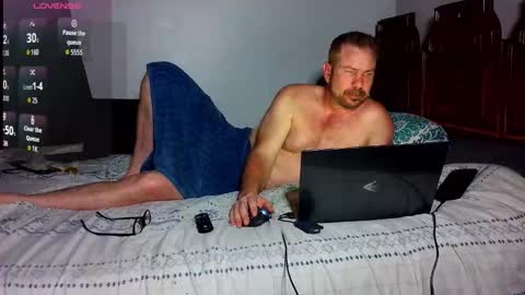 Blue Eyed Handsome Man online show from 02-18-26, 11:44