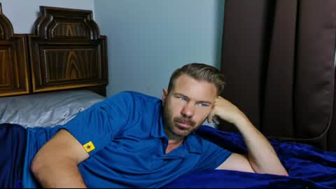 Blue Eyed Handsome Man online show from 06-08-26, 02:50