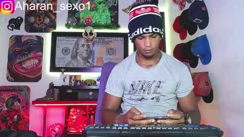 Aharon  Zamora online show from 02-15-25, 06:12