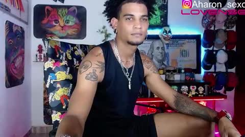Aharon  Zamora online show from 10-24-25, 01:24