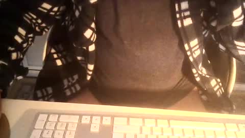 Snapshot of ahmole chatting on 12-25-24, 07:57 Ole online show from 12-25-24, 07:57