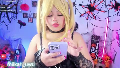Snapshot of ahri_elderwood chatting on 10-25-25, 05:26 Ahri help me get to 100  online show from 10-25-25, 05:26