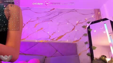 Snapshot of ahri_roux chatting on 01-10-26, 05:37 ahry online show from 01-10-26, 05:37