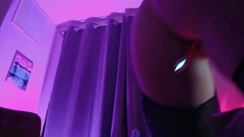 Snapshot of ahriafterdark chatting on 02-02-26, 03:16 Ahri online show from 02-02-26, 03:16