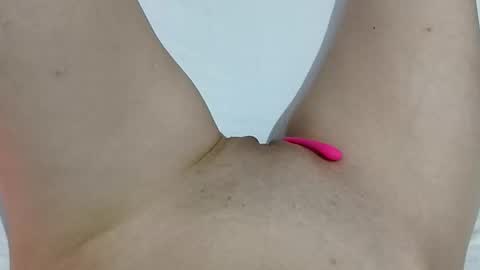 Snapshot of ahsexi chatting on 02-08-26, 07:28 Taylor online show from 02-08-26, 07:28