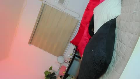 Snapshot of ahtisa_khalifa chatting on 05-15-26, 08:21 AHTISA online show from 05-15-26, 08:21