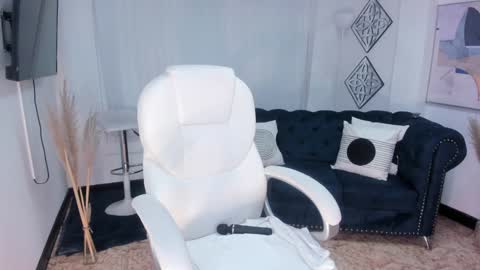 AIDA ADAMS online show from 02-01-25, 11:06