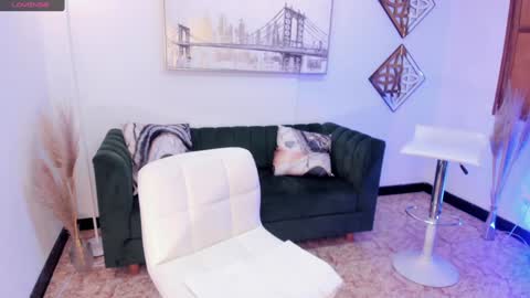 AIDA ADAMS online show from 02-08-25, 12:28