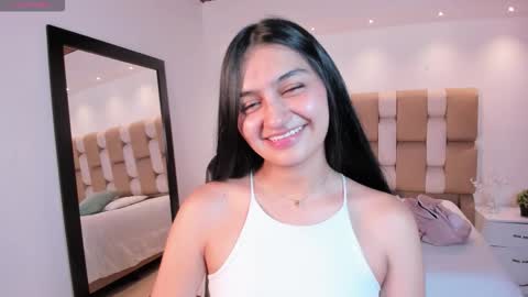 Snapshot of aidajoness chatting on 10-18-25, 12:17 aidajoness online show from 10-18-25, 12:17