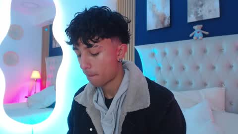 Aiden online show from 04-07-26, 12:49