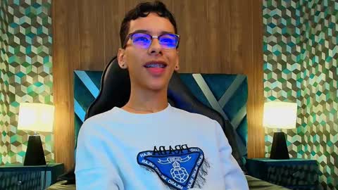 aiden_royce online show from 09-25-25, 03:54