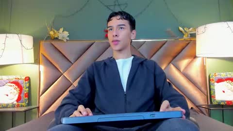 aiden_royce online show from 12-20-25, 03:24