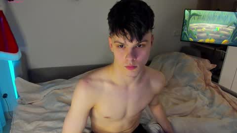 Snapshot of aidensensual chatting on 01-16-26, 01:15 Aiden Sensual online show from 01-16-26, 01:15