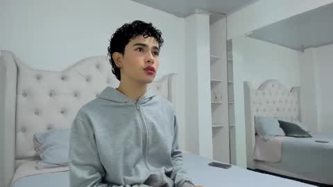 Aiden  online show from 01-24-25, 11:37