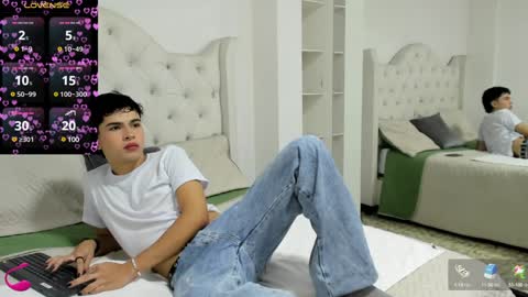 Aiden  online show from 02-05-25, 12:06