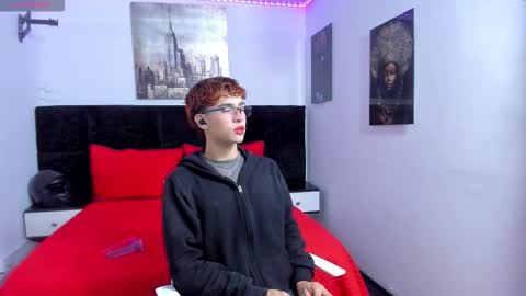 Aiden  online show from 09-18-25, 12:18