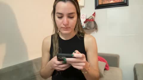 Aile online show from 01-24-25, 07:07