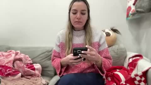 Aile online show from 03-09-25, 01:56