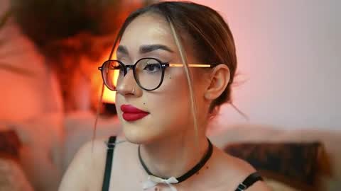 Snapshot of aileenaxa chatting on 04-25-26, 08:39 Aileen online show from 04-25-26, 08:39