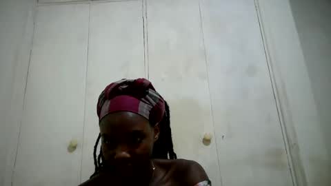 Snapshot of aileeya chatting on 07-12-26, 09:55 aileez online show from 07-12-26, 09:55